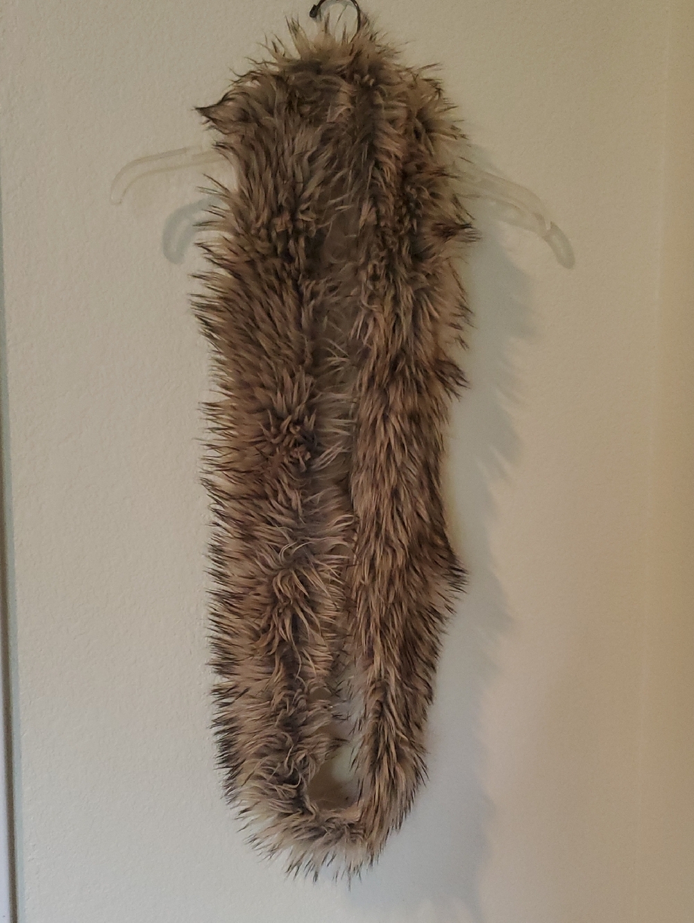 Hollister Cream Knit Faux Fur Infinity Scarf